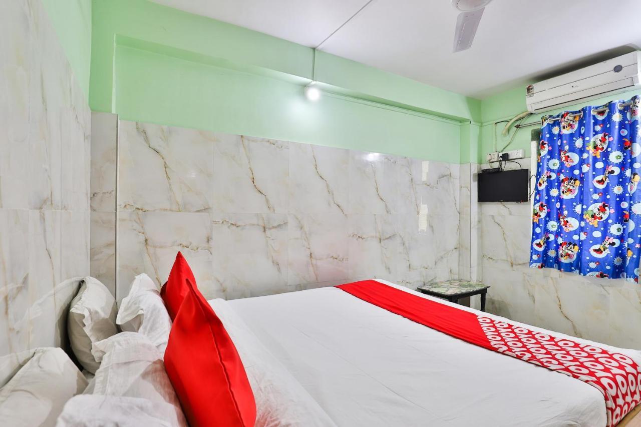 Oyo 24833 Hotel Silver 达曼 外观 照片