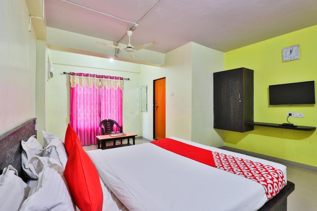 Oyo 24833 Hotel Silver 达曼 外观 照片