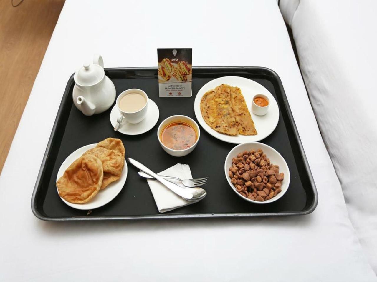 Oyo 24833 Hotel Silver 达曼 外观 照片