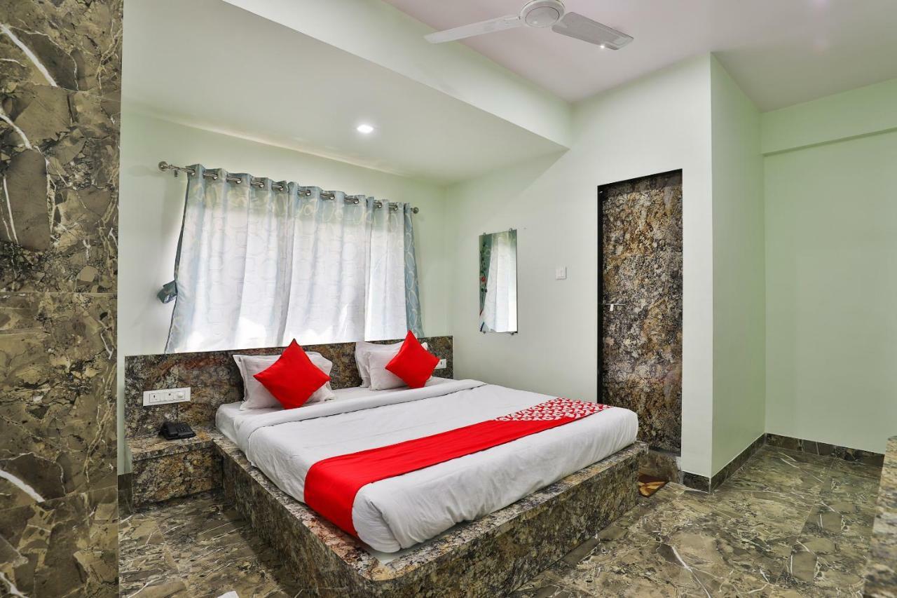 Oyo 24833 Hotel Silver 达曼 外观 照片